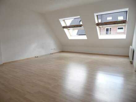 Helle 60 m² Wohnung | 2,5 Zimmer | Balkon | Dachgeschoss | Ennepetal