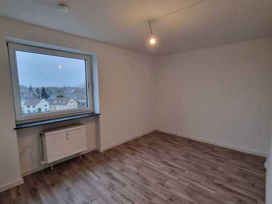 Nachmieter/in gesucht: 3-Zimmer-Wohnung mit Balkon und Aufzug ab sofort zu vermieten!