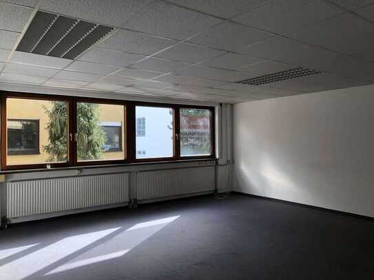 *IMMO-DIREKT**€ 7,80/m²**BÜRO**250 m²**S-TRÄNKE*