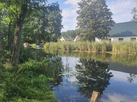 ***Sonniges Baugrundstück in bester Lage, nur 50 m vom Wasser entfernt sucht nette Eigentümer***