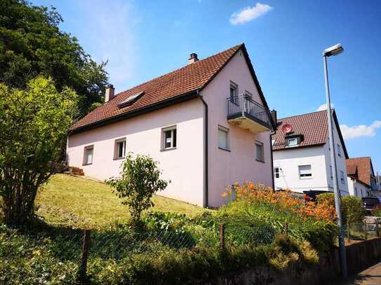 Aussichtslage - provisionsfrei - günstiges 6-Zimmer-Einfamilienhaus in Mühlacker-Dürrmenz