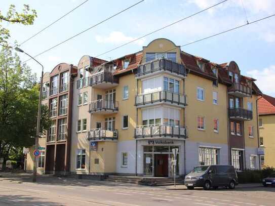 Zwei Raum Dachgeschoss Wohnung mit Balkon