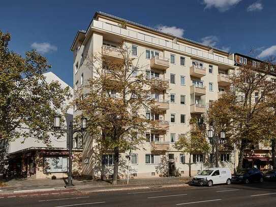 Schöne 2,5-Zimmer-Wohnung mit Balkon in Westend