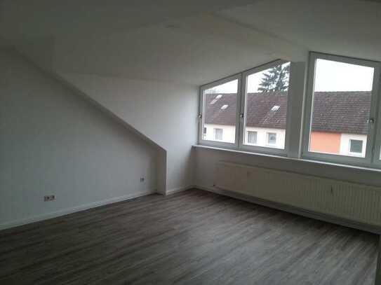 DG-Wohnung - 2 Zimmer, ohne Balkon, aber zentral!