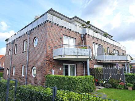 Baumschulenweg ! Sehr schöne 3 ZKB Obergeschosswohnung mit Balkon und Garage in Edewecht. Personenau