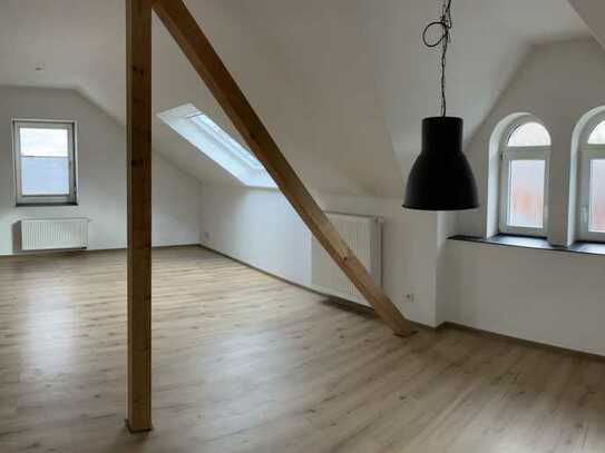 Dortmund Asseln ! Stilvolle, wertige 64m² Wohnung mit EBK, in umfangreich saniertem Altbau !