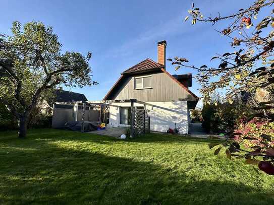 Modernes Einfamilienhaus in zentraler, ruhiger Lage von Wedel