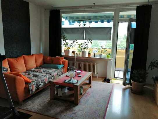 Barrierefreie 3 ZKB, Whg. mit Gäste WC, Balkon und TG Stellplatz, mieter- u. provisionsfrei