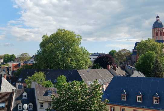 Neuwertige Bar in der Altstadt!