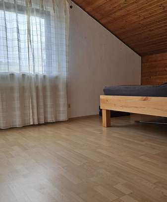 Freundliche 3-Zimmer-Dachgeschosswohnung mit Loggia in Seeheim-Jugenheim