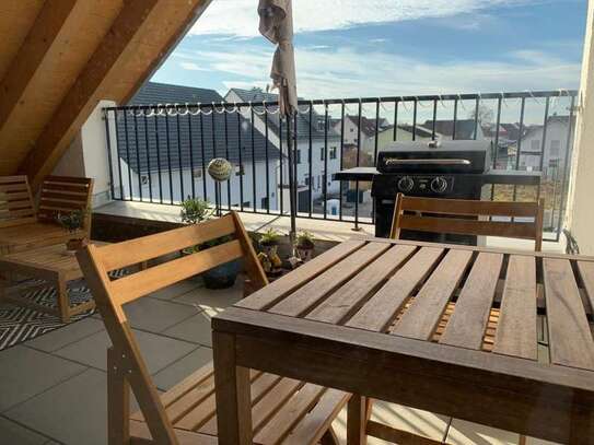 **Herrliche 4 Zi.-DG-Wohnung mit Dachterrasse + 2 Stpl. in toller Wohnlage Goldach (S8)**