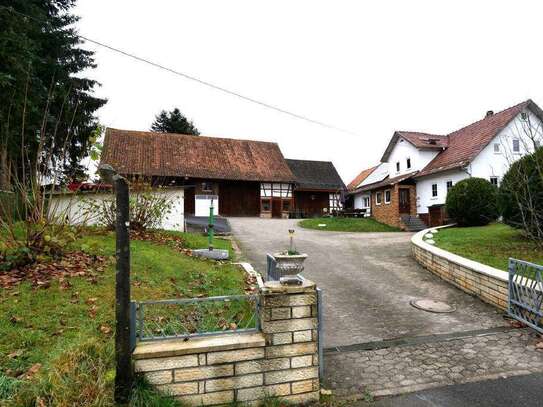 Ehemaliges Bauernhaus mit großem Garten und Scheune in Bad Rodach - Grattstadt