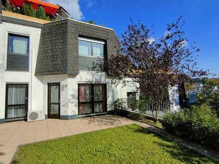Traumhafte moderne 4-Zi.-Maisonette ETW, herrliche Blicklage, Garage , 2 Terrassen, schöner Garten.