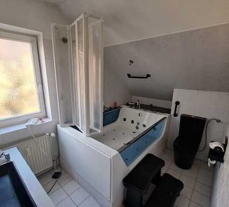 Einzigartig ausgestattete Dachgeschosswohnung (unmöbliert)