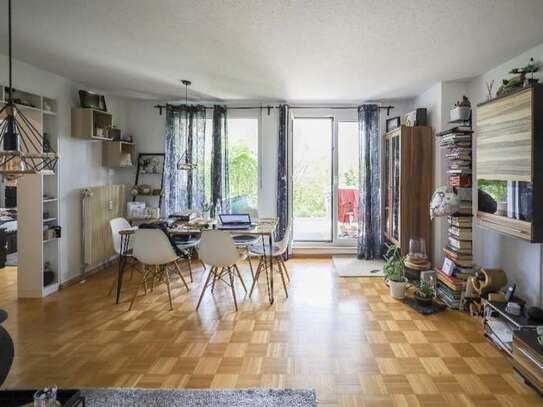 Stilvolle, modernisierte 2,5-Zimmer-Terrassenwohnung mit Balkon und EBK in Lörrach