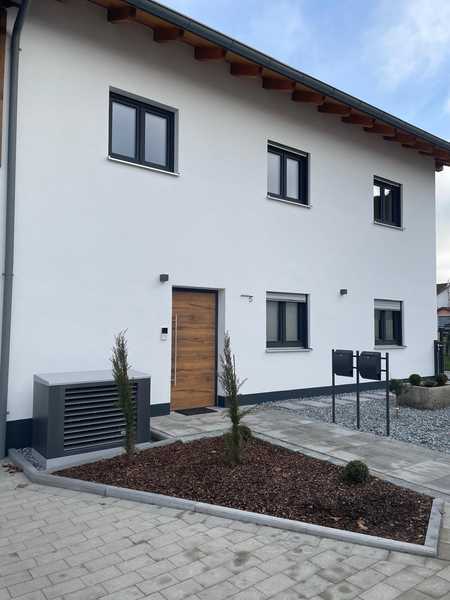                                                               Exklusive Neubauwohnung mit gro&szlig;em Balkon in M&uuml;nchsdorf                                                       in Roßbach (Rottal-Inn)