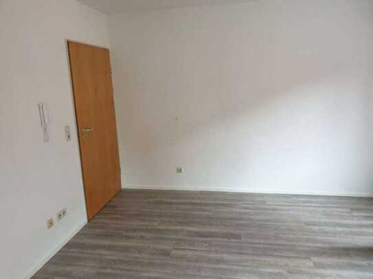 Exklusive 1-Zimmer-Wohnung mit gehobener Innenausstattung mit Balkon und Einbauküche in Bad Saulgau