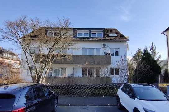 Helle, freundliche 3-Zi.-Wohnung im 1. OG mit Balkon!!!