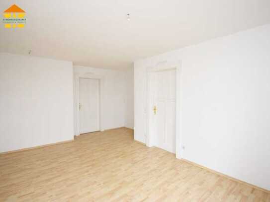 **Tolle Single-Wohnung mit traumhaften Ausblick, Balkon und Stellplatz**