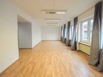 STADTMITTE - Büro -und Gewerbefläche mit Balkon über 2 Etagen in der Fußgängerzone von ZW-City