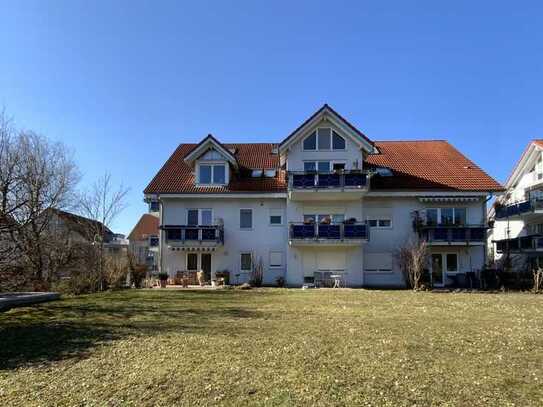 Helle, familiengerechte 3 Zimmer Wohnung mit Garten und Blick ins Grüne