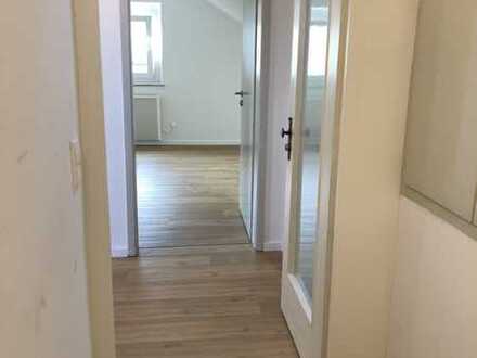 Gemütliche 2-Zimmer-Dachgeschosswohnung mit Einbauküche in Markgröningen