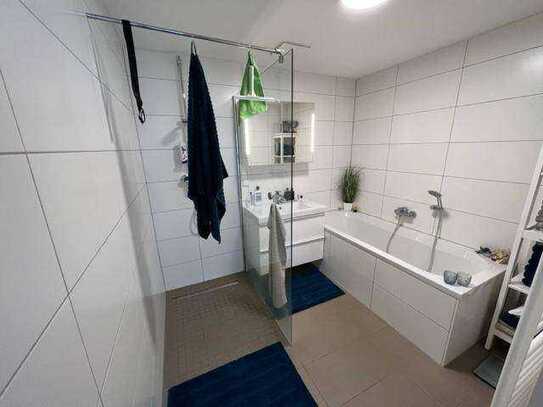 Schöne und sanierte 2,5-Raum-Wohnung mit EBK in Riesa