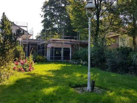 Kernsanierter 4,5-Zimmer-Bungalow in gehobener Ausstattung , 590m² Traumgarten, 73m² großer Keller