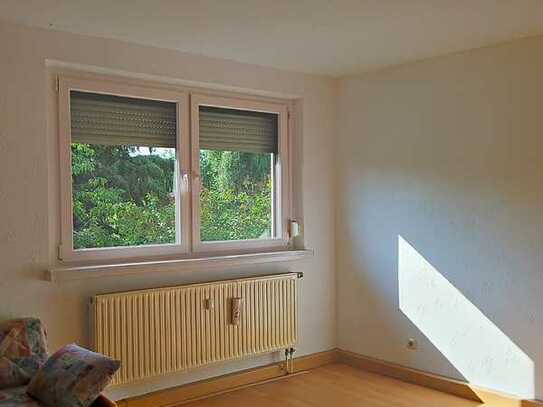 Stilvolle, helle, modernisierte 2-Zimmer-Wohnung mit EBK in Erlangen