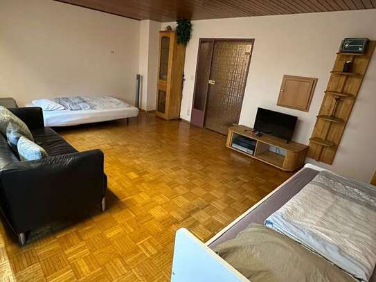 Zimmer 4 mit WLAN und Gemeinschaftsbereichen: Küche, Bad/WC, TV, Terrasse, Waschmaschine