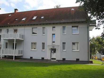 Dachgeschoss:3 Zi.-Dachgeschoss-Wohnung mit 81 m² Gartengrundstück. !
