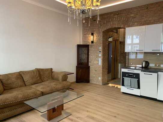 Lovely apartment for rent starting Oct 12th- Kreuzberg/Bergmann Kiez, utilities included