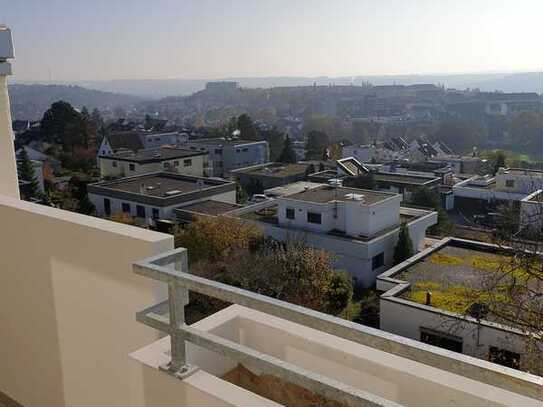 3,5 Zi.-Wohnung, Höhenlage mit Blick über Esslingen bis zur Schwäbischen Alb