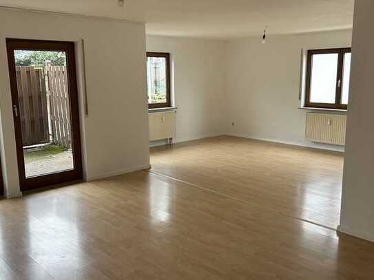 Privatverkauf: helle 3 1/2 Zi. EG-Wohnung mit Terrasse, Garage und Stellplatz in HN-Biberach