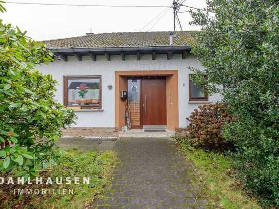 Ebenerdiger Bungalow in Hümmerich: Solide Bauweise mit Potenzial zur individuellen Gestaltung