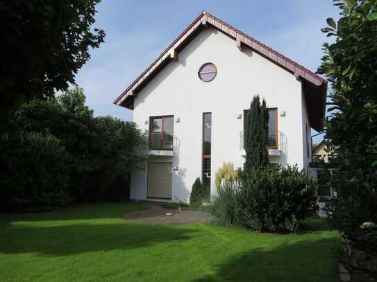 Großzügiges individuelles Stadthaus in exklusiver Wohnlage