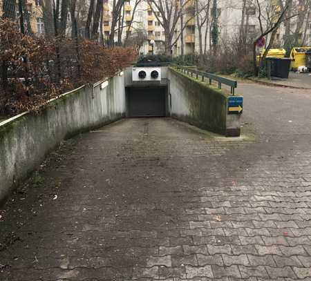 Tiefgaragenstellplatz in Berlin Charlottenburg