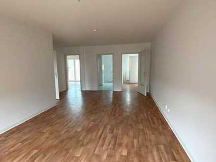Wunderschöne 3-Raum-Wohnung mit Balkon & Fahrstuhl