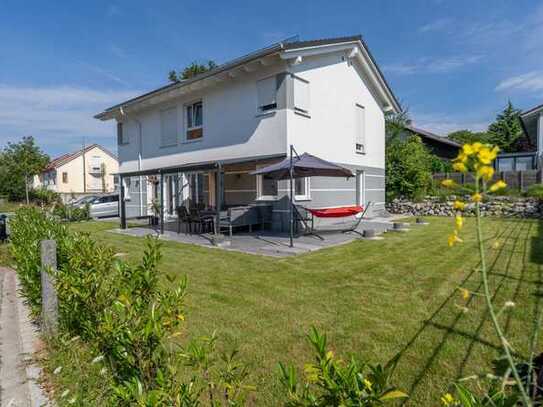 Modernes und energieeffizientes Architekten Einfamilienhaus - Niedrigenergiehaus (A+)