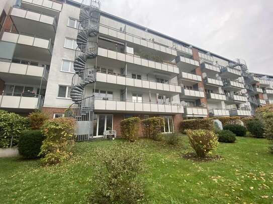 Schicke Wohnung mit Terrasse und Tiefgaragenstellplatz