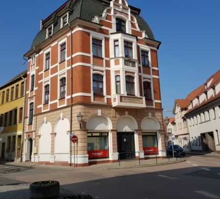 Geräumige 4-Raum-Wohnung im Zentrum von Eisleben in Jugendstilvilla