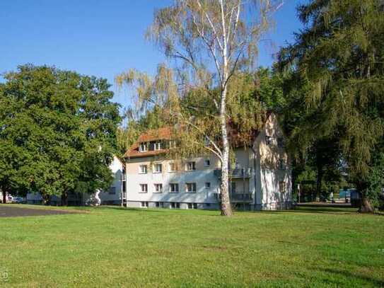 Renovierungsbedürftige 4 - Zimmer Mietwohnung im Dachgeschoss