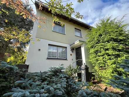Reihenendhaus mit großem Grundstück für ein weiteres Reihenhaus in attraktiver Lage von Heusenstamm