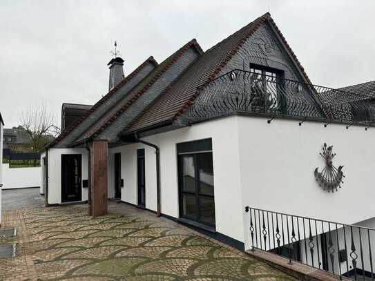 Große Terrassenwohnung im Erdgeschoß einer Villa mit luxuriöser Auststattung in Hagen-Halden