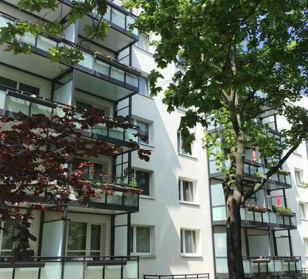 Sanierte 3 Zimmerwohnung mit schönem sonnigen Balkon!