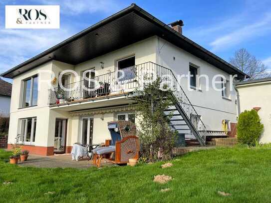 Idyllisches Zweifamilienhaus auf 1671m² großem Grundstück mit Pool und Sauna, vielseitig nutzbar!