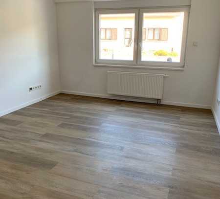 Apartment - Schlafzimmer ,Wohnküche, Bad in Wallerfangen