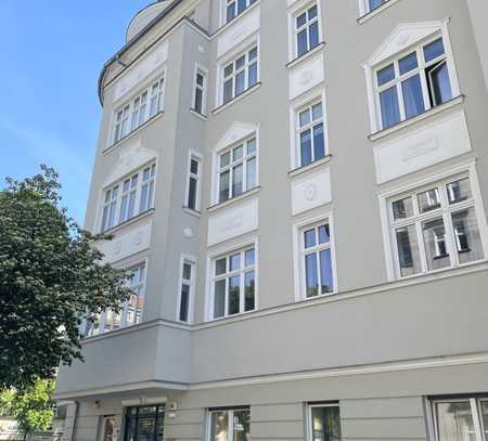 Exklusive, moderne 2-Zimmer-Wohnung mit Tiefgaragenstellplatz in Berlin-Charlottenburg !