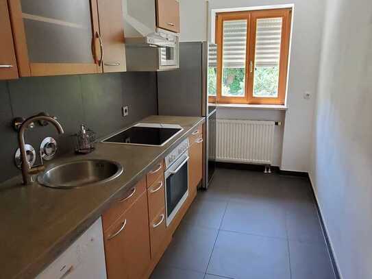 Modernisierte 3-Raum-Wohnung mit Balkon und Einbauküche in Langweid