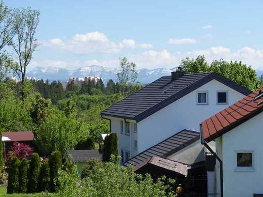 Helle 2-Zimmer DG - Wohnung mit Gartenanteil Sondernutzung in Wangen-Herfatz zu verkaufen